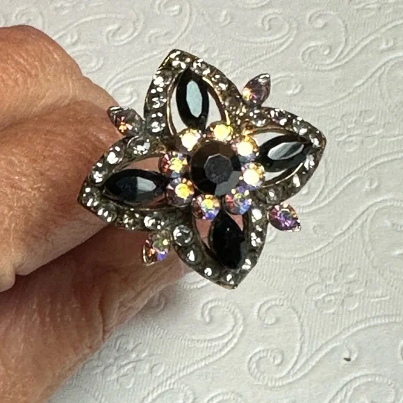 SNK SWAROVSKI Crystal Hair Pick - Picture 5 of 7